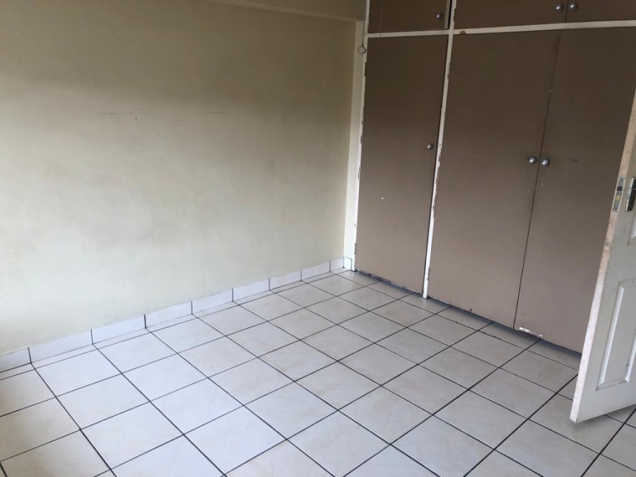 2 Bedroom Property for Sale in Waverley Gauteng