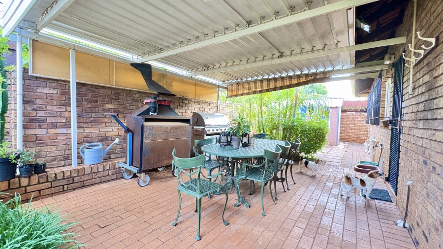 2 Bedroom Property for Sale in Annlin Gauteng