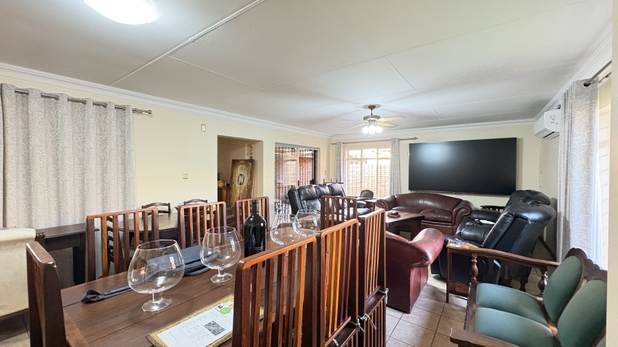 2 Bedroom Property for Sale in Annlin Gauteng