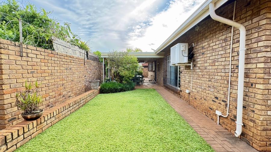 2 Bedroom Property for Sale in Annlin Gauteng
