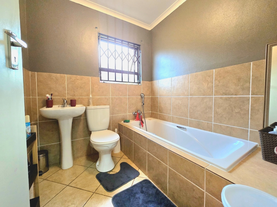 3 Bedroom Property for Sale in Chantelle Gauteng