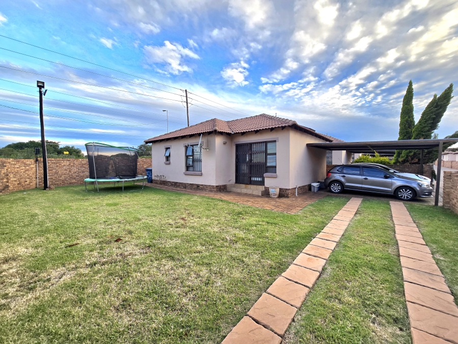 3 Bedroom Property for Sale in Chantelle Gauteng