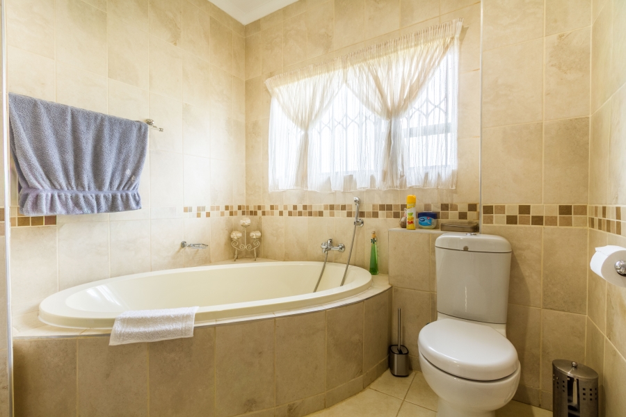 3 Bedroom Property for Sale in Silver Lakes Gauteng