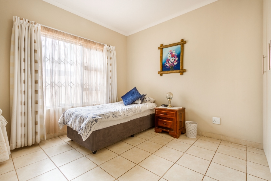 3 Bedroom Property for Sale in Silver Lakes Gauteng