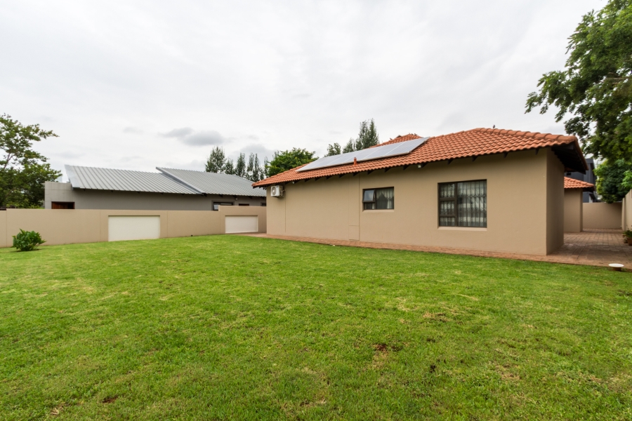 3 Bedroom Property for Sale in Silver Lakes Gauteng
