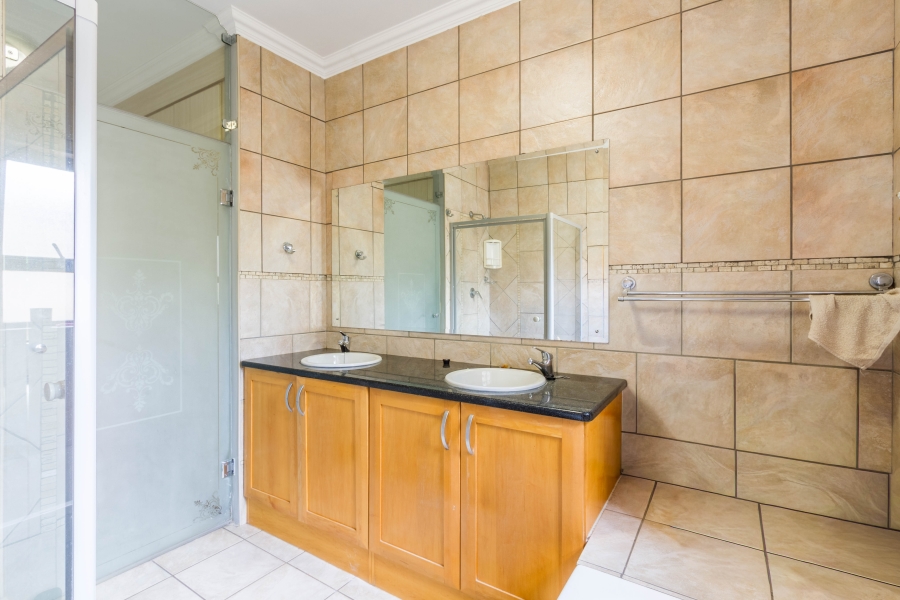 3 Bedroom Property for Sale in Six Fountains Residential Estate Gauteng
