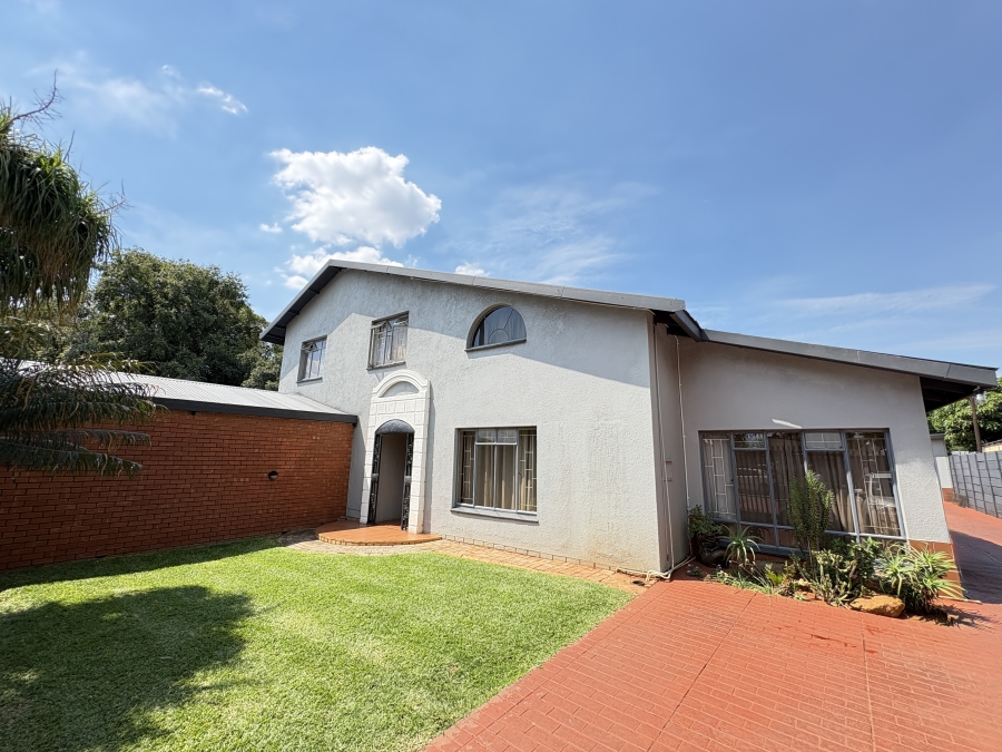 4 Bedroom Property for Sale in Sinoville Gauteng