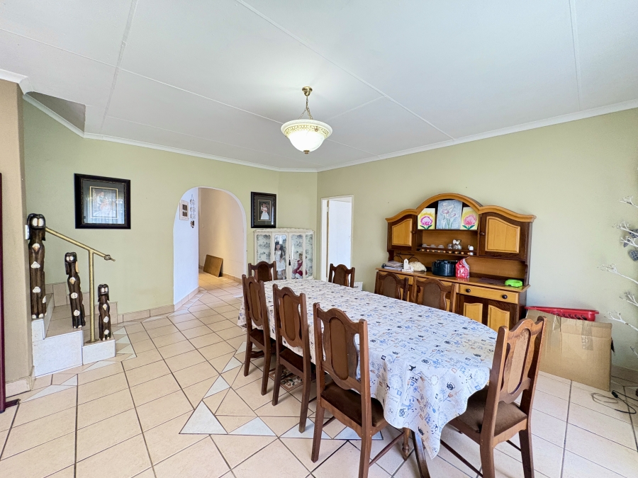 4 Bedroom Property for Sale in Sinoville Gauteng