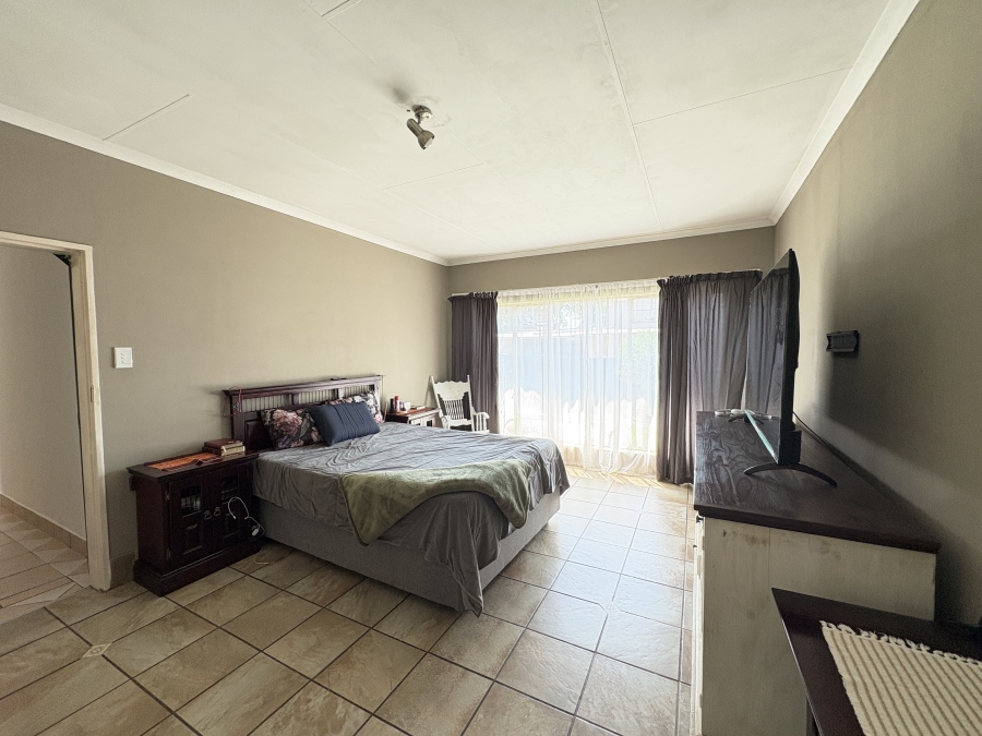 4 Bedroom Property for Sale in Sinoville Gauteng