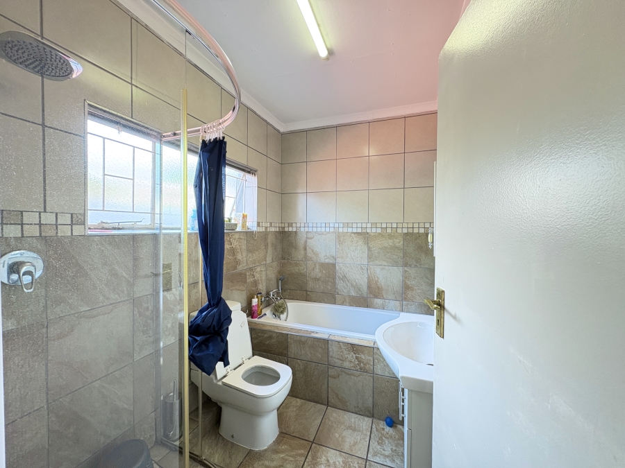 4 Bedroom Property for Sale in Sinoville Gauteng