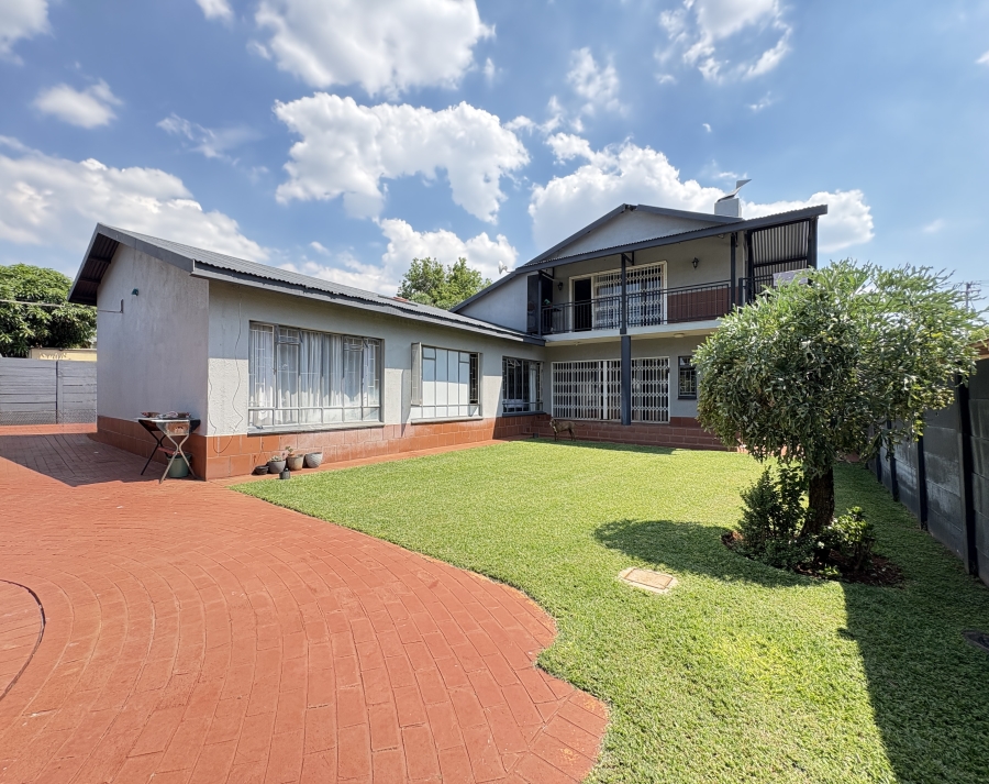 4 Bedroom Property for Sale in Sinoville Gauteng