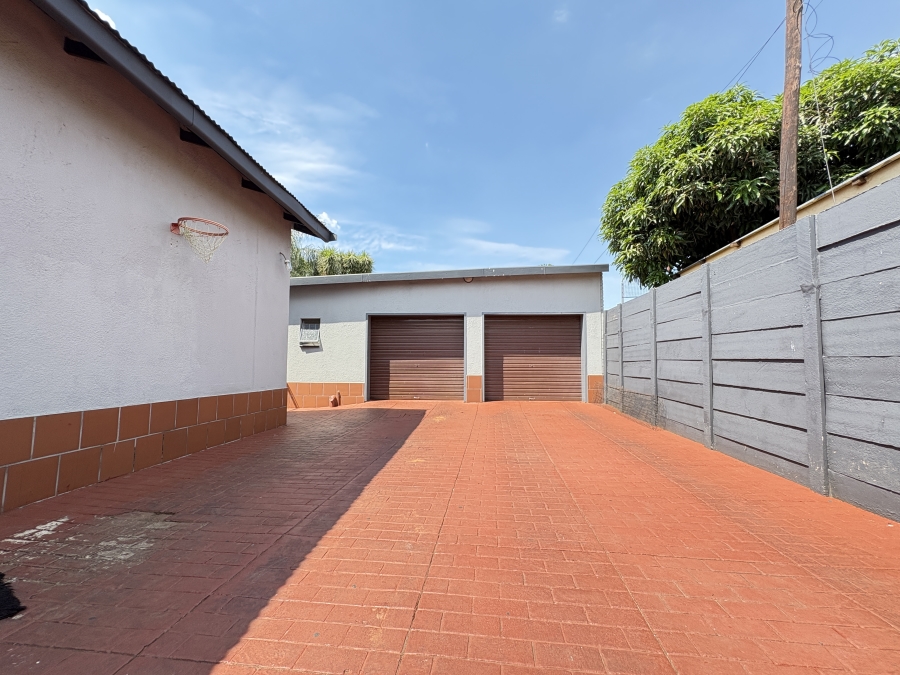 4 Bedroom Property for Sale in Sinoville Gauteng