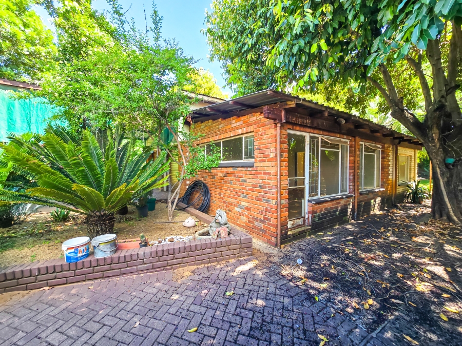 4 Bedroom Property for Sale in Pretoria North Gauteng