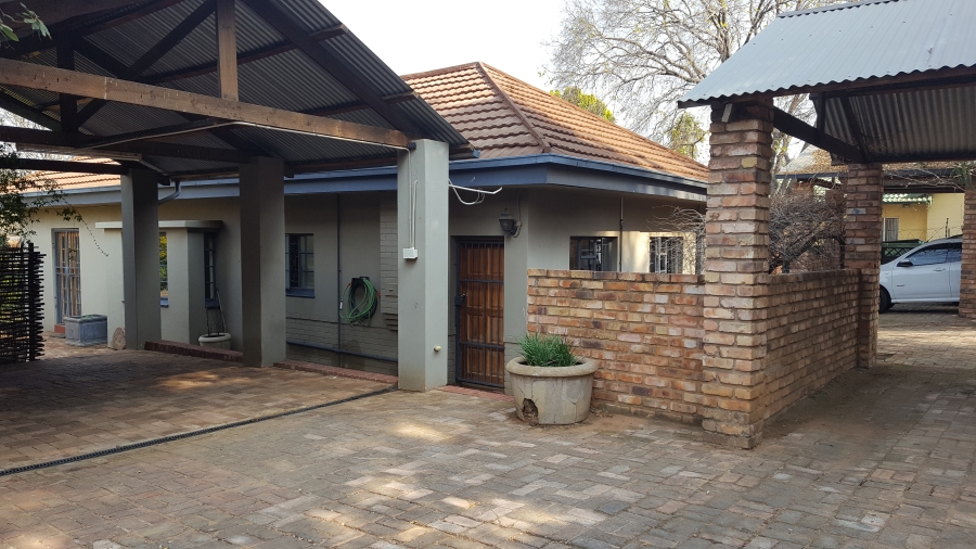 To Let 2 Bedroom Property for Rent in Rietfontein Gauteng