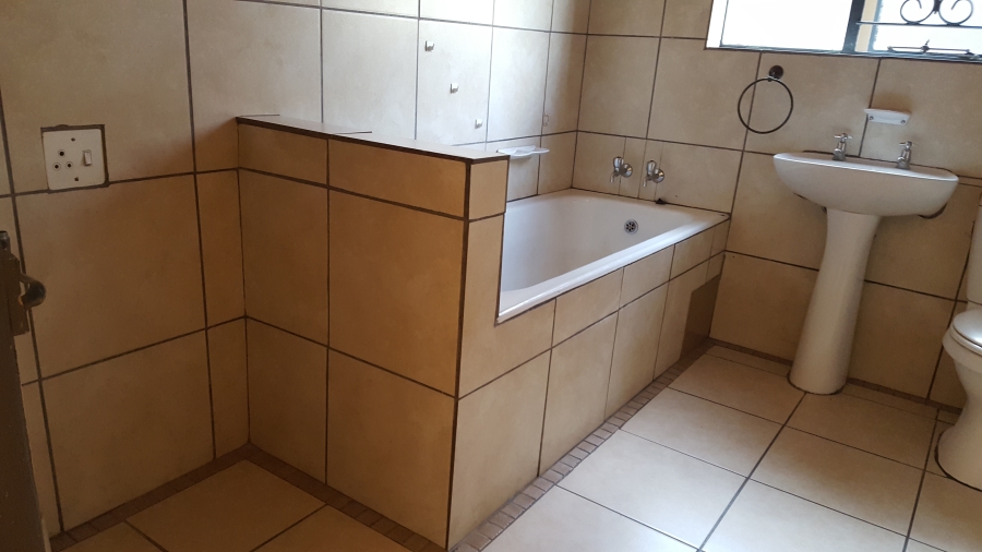 To Let 2 Bedroom Property for Rent in Rietfontein Gauteng