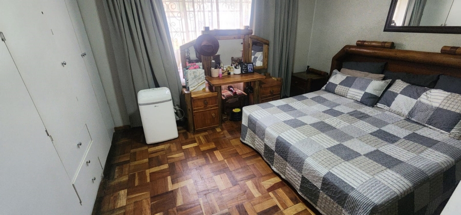 3 Bedroom Property for Sale in Mountain View Gauteng