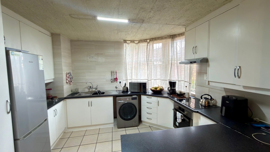 2 Bedroom Property for Sale in Wonderboom South Gauteng