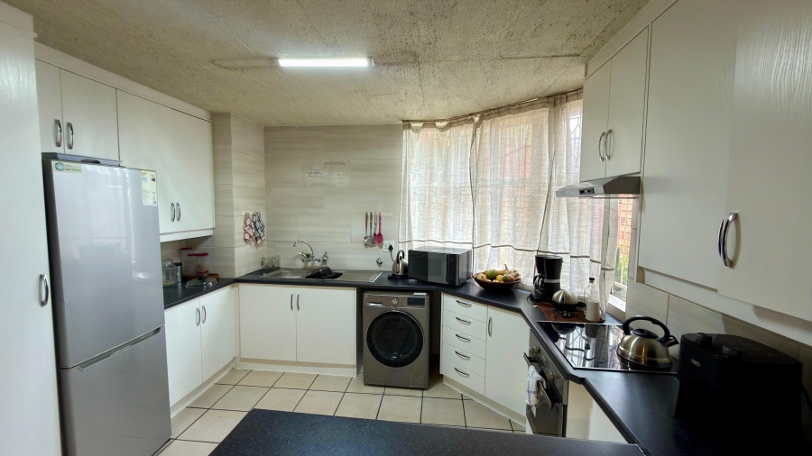 2 Bedroom Property for Sale in Wonderboom South Gauteng