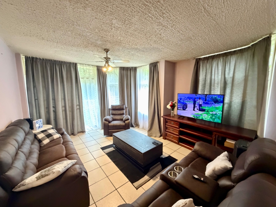 2 Bedroom Property for Sale in Wonderboom South Gauteng