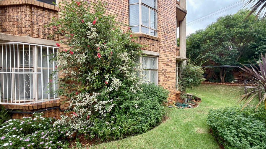 2 Bedroom Property for Sale in Wonderboom South Gauteng