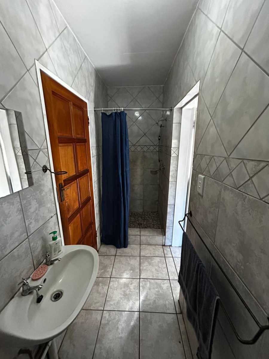 To Let 1 Bedroom Property for Rent in Waverley Gauteng