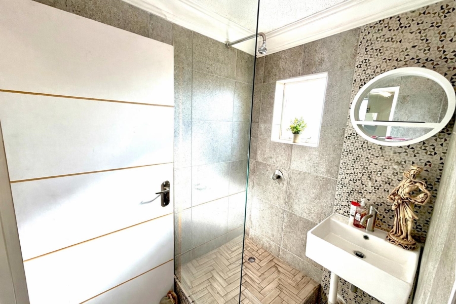 2 Bedroom Property for Sale in Wonderboom South Gauteng