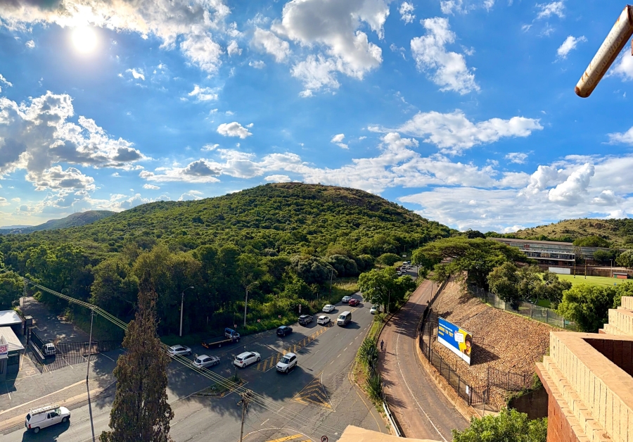 2 Bedroom Property for Sale in Wonderboom South Gauteng