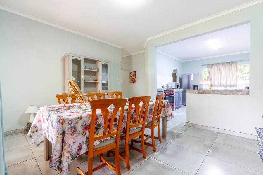 4 Bedroom Property for Sale in Garsfontein Gauteng