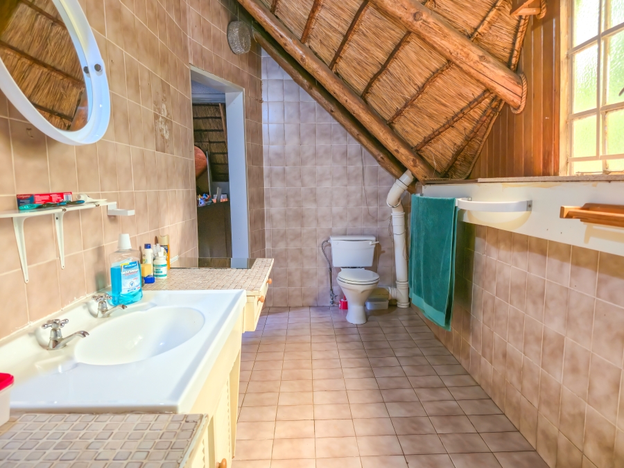 5 Bedroom Property for Sale in Florauna Gauteng