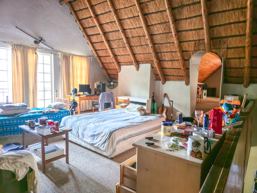 5 Bedroom Property for Sale in Florauna Gauteng