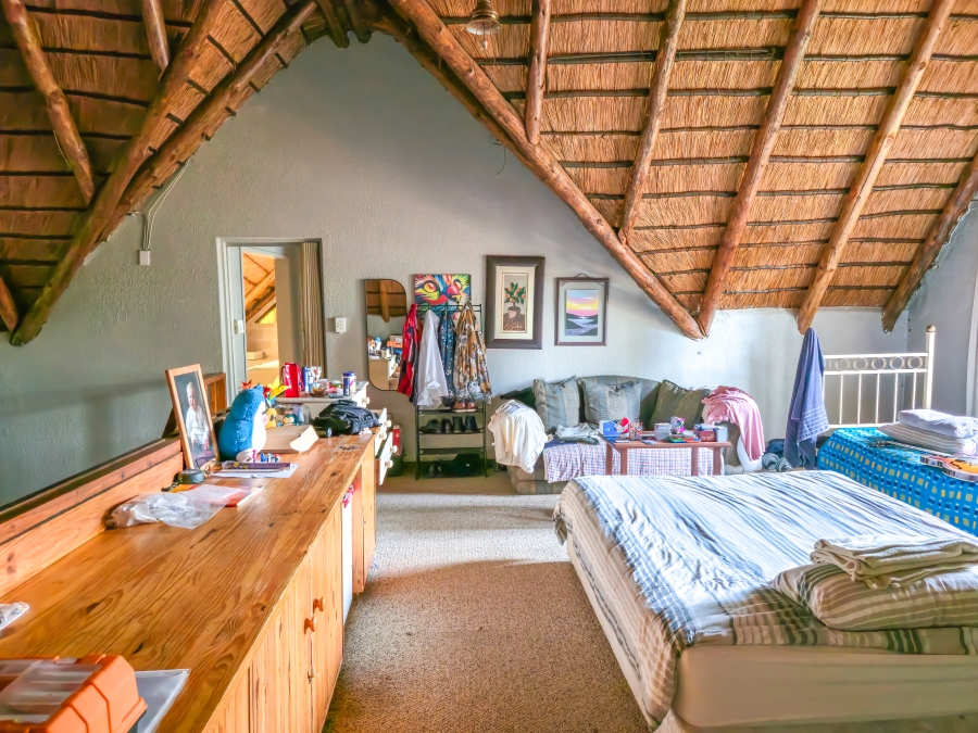 5 Bedroom Property for Sale in Florauna Gauteng