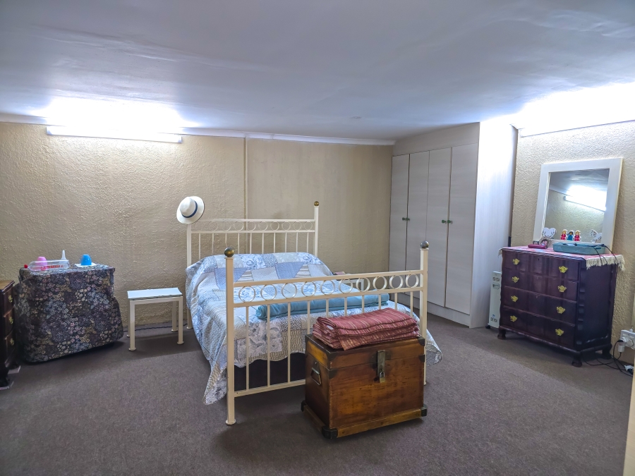 5 Bedroom Property for Sale in Florauna Gauteng