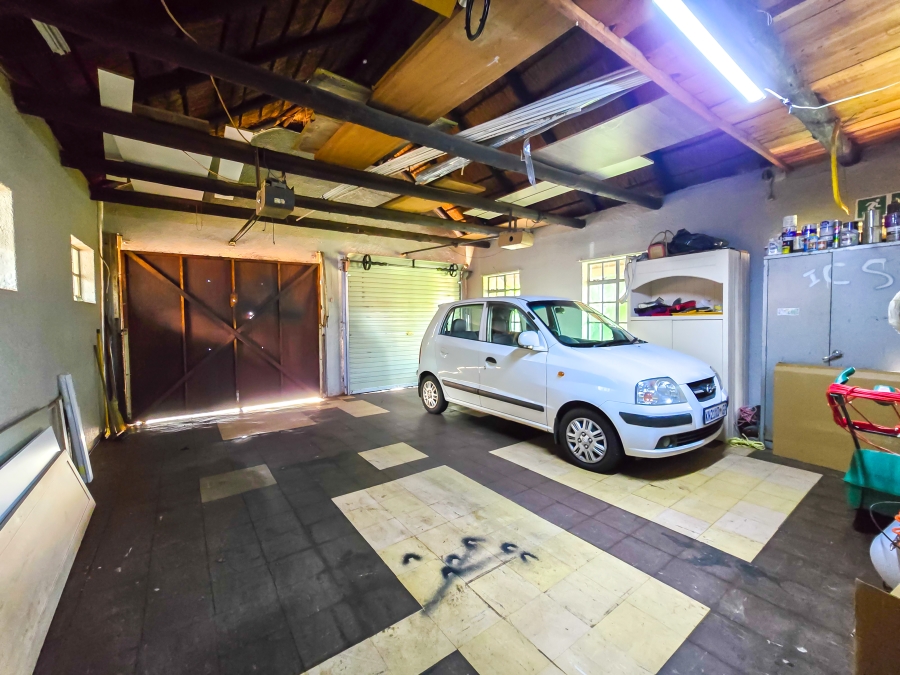 5 Bedroom Property for Sale in Florauna Gauteng