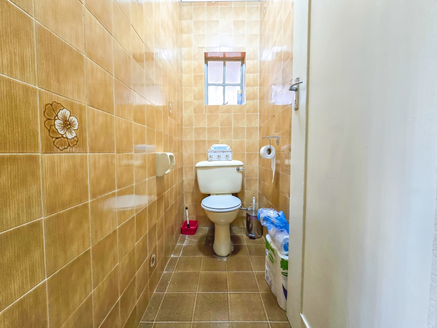 5 Bedroom Property for Sale in Florauna Gauteng