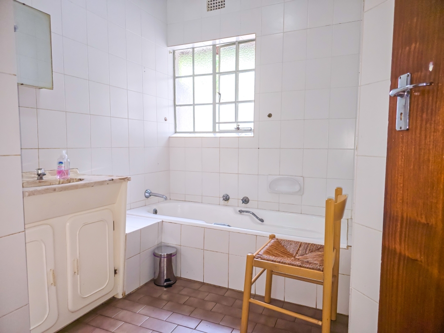 5 Bedroom Property for Sale in Florauna Gauteng