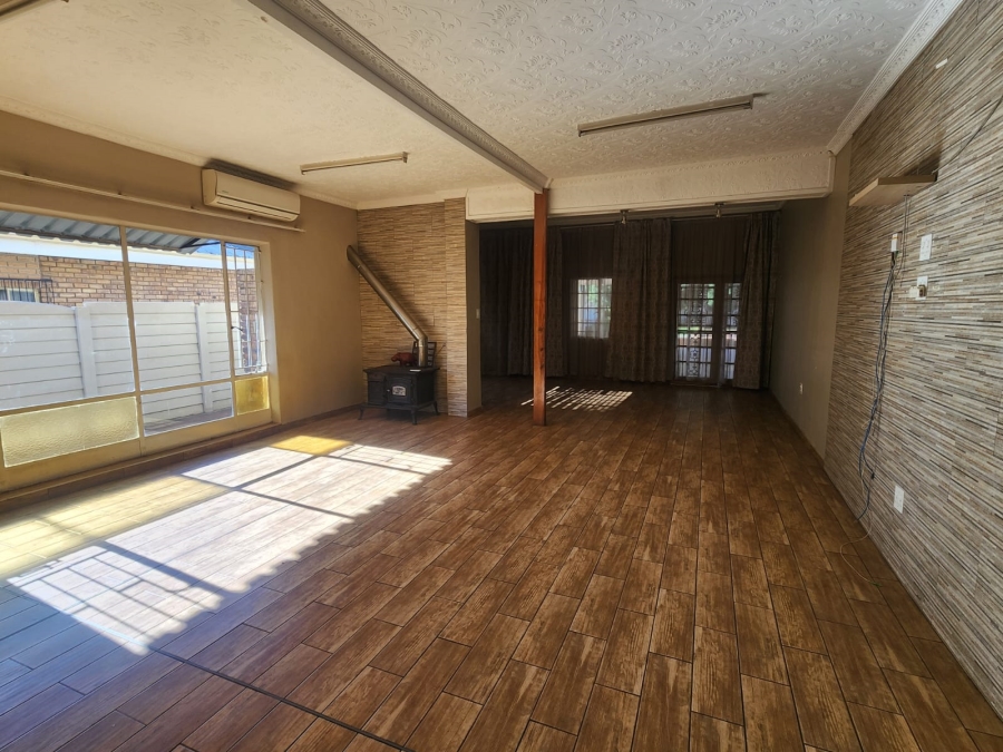 5 Bedroom Property for Sale in Parktown Estate Gauteng