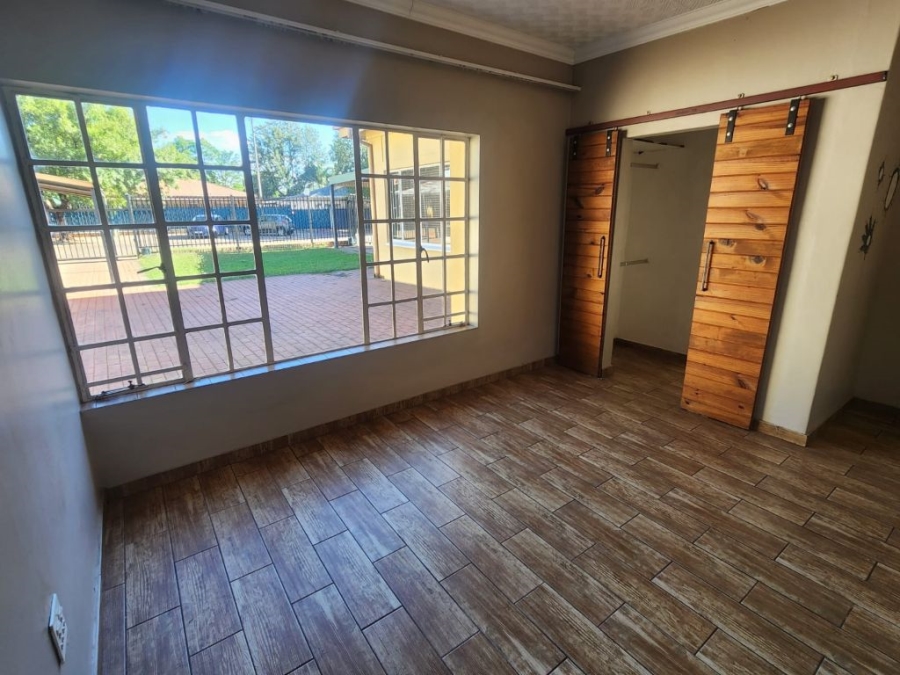 5 Bedroom Property for Sale in Parktown Estate Gauteng
