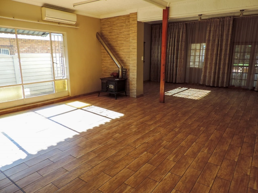5 Bedroom Property for Sale in Parktown Estate Gauteng