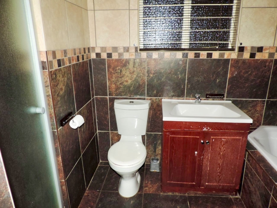 5 Bedroom Property for Sale in Parktown Estate Gauteng