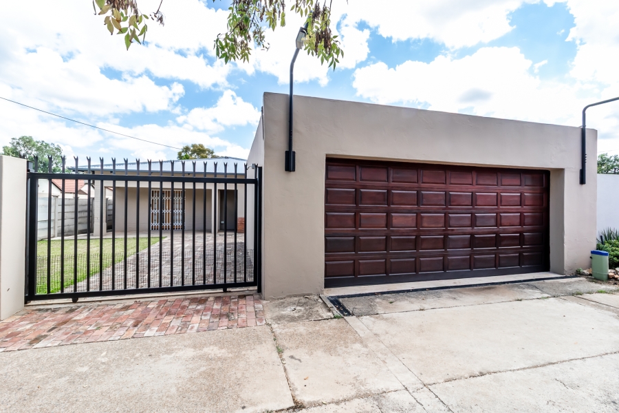 3 Bedroom Property for Sale in Villieria Gauteng