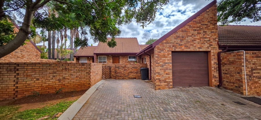 2 Bedroom Property for Sale in Montana Gauteng
