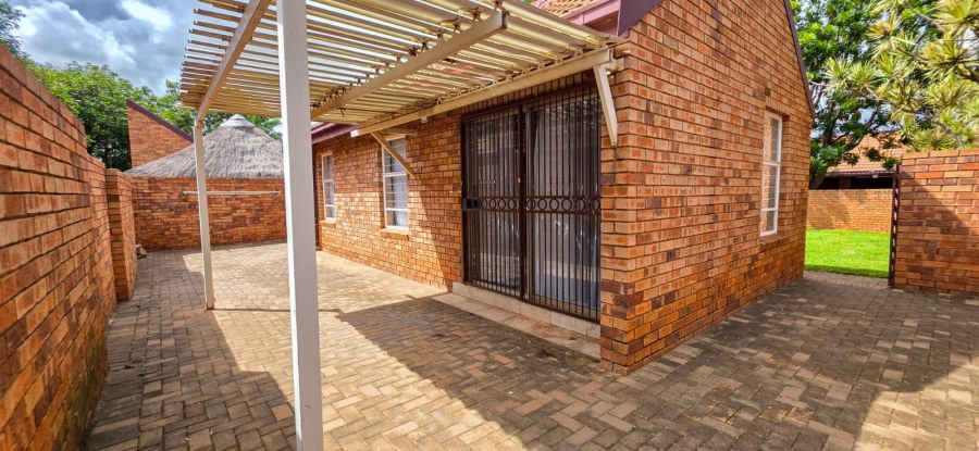 2 Bedroom Property for Sale in Montana Gauteng