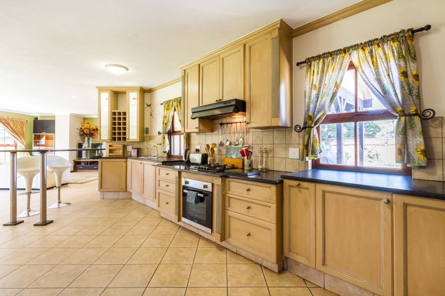 To Let 3 Bedroom Property for Rent in Silver Lakes Gauteng