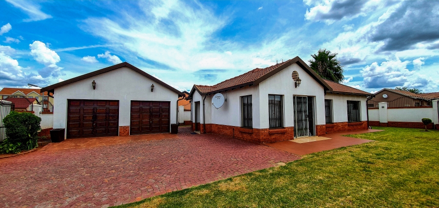 3 Bedroom Property for Sale in The Orchards Gauteng