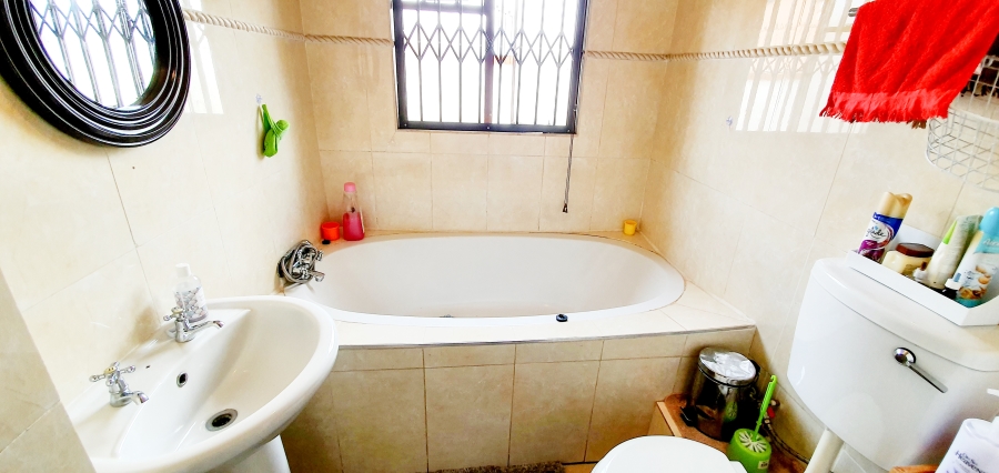 3 Bedroom Property for Sale in The Orchards Gauteng