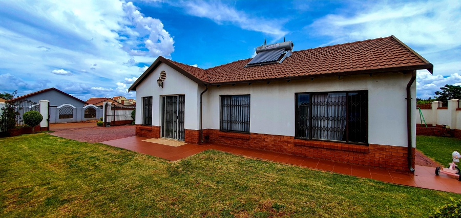 3 Bedroom Property for Sale in The Orchards Gauteng