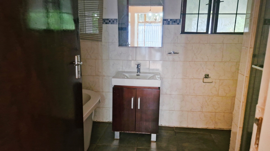 2 Bedroom Property for Sale in Westdene Gauteng