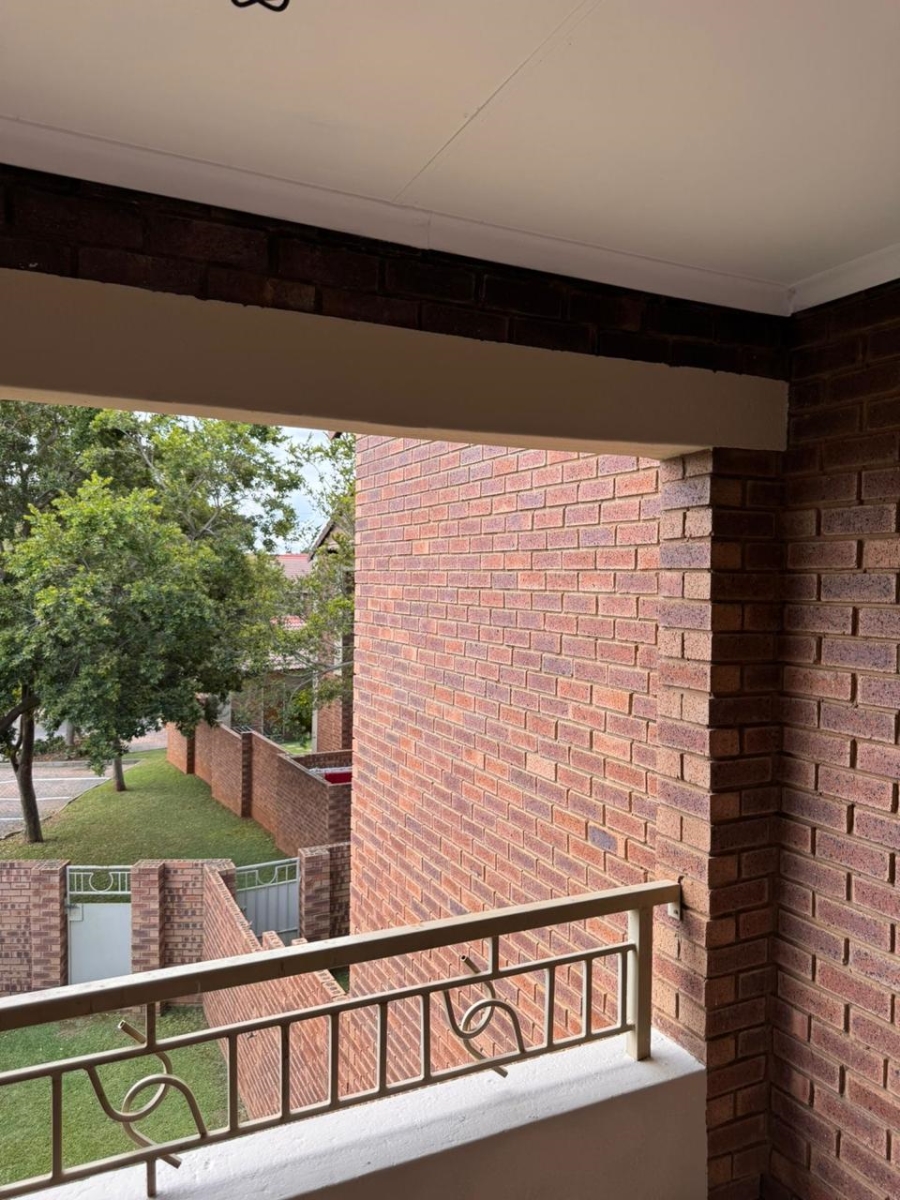 2 Bedroom Property for Sale in Mooikloof Gauteng