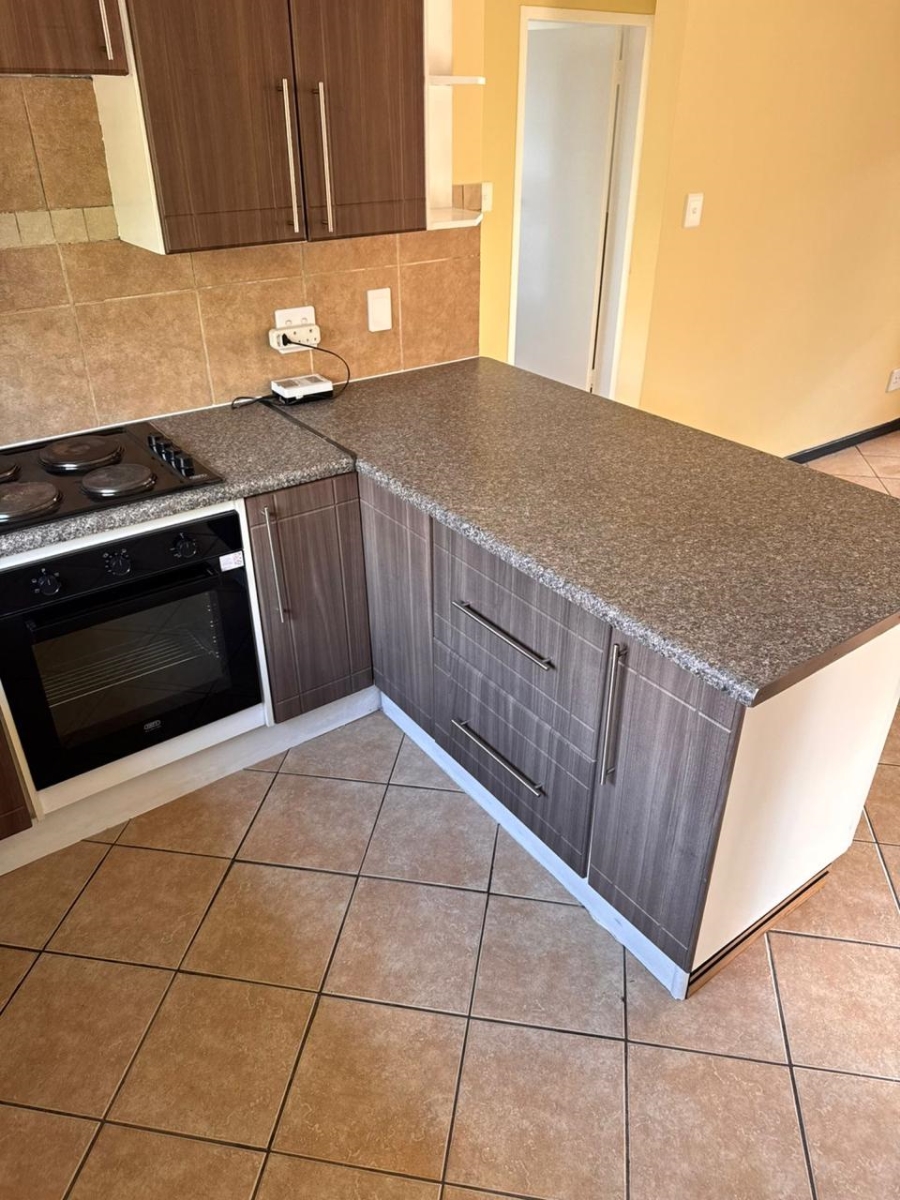 2 Bedroom Property for Sale in Mooikloof Gauteng