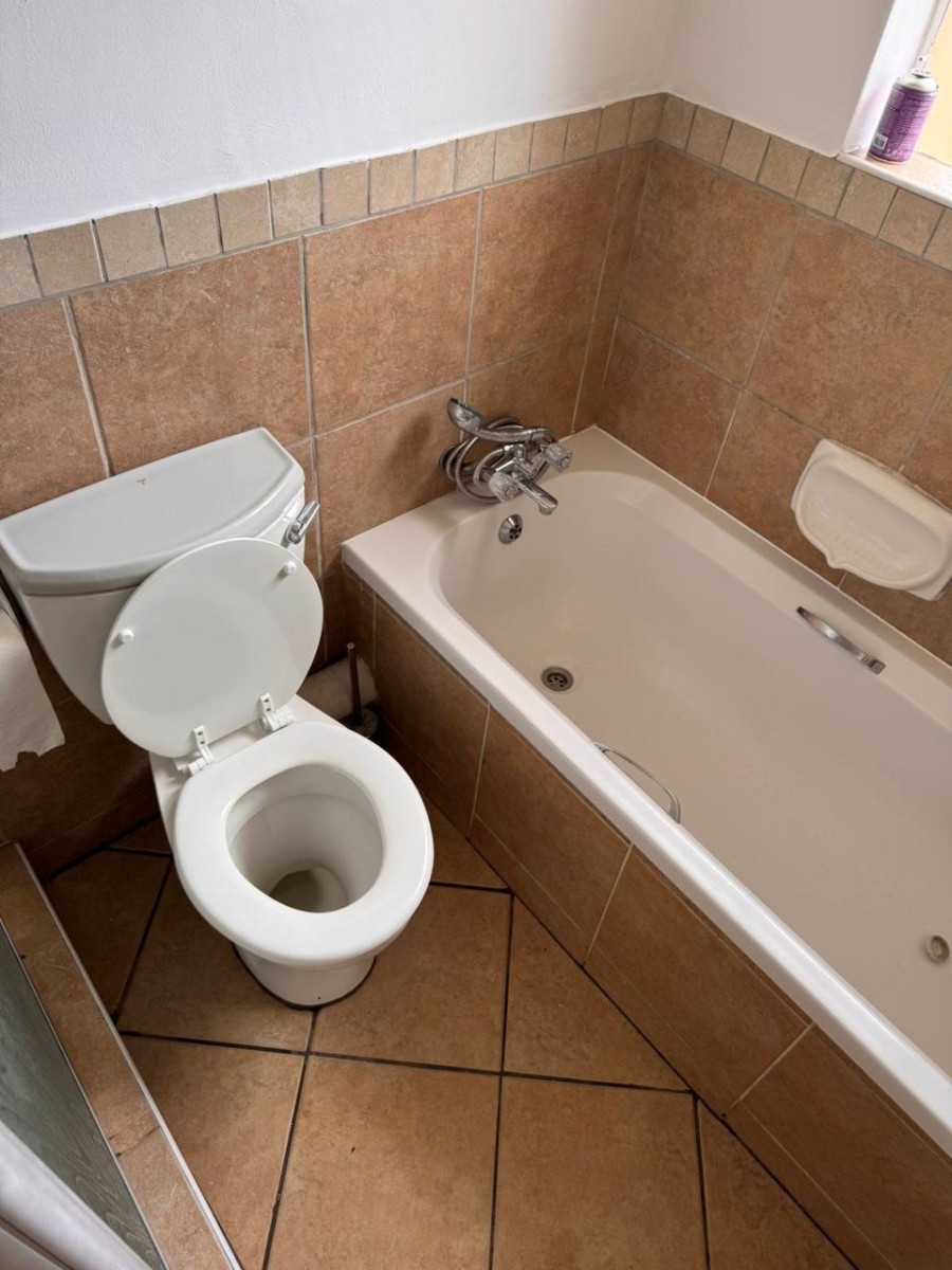 2 Bedroom Property for Sale in Mooikloof Gauteng